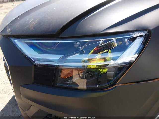 44820448 :رقم المزاد ، WA1BVAF16KD007265 vin ، 2019 Audi Q8 55 Premium مزاد بيع