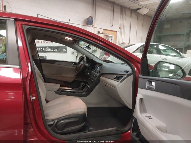 2015 Hyundai Sonata Se მანქანა იყიდება აუქციონზე, vin: 5NPE24AF0FH096296, აუქციონის ნომერი: 44820484