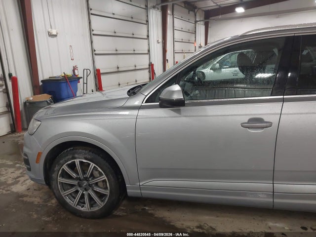 Продаж на аукціоні авто 2017 Audi Q7 3.0t Premium, vin: WA1VAAF71HD033536, номер лоту: 44820545