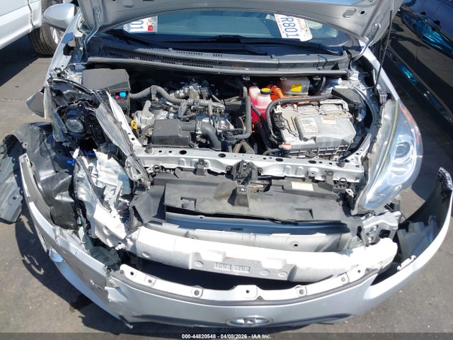 JTDKDTB32G1132199 Toyota Prius C One