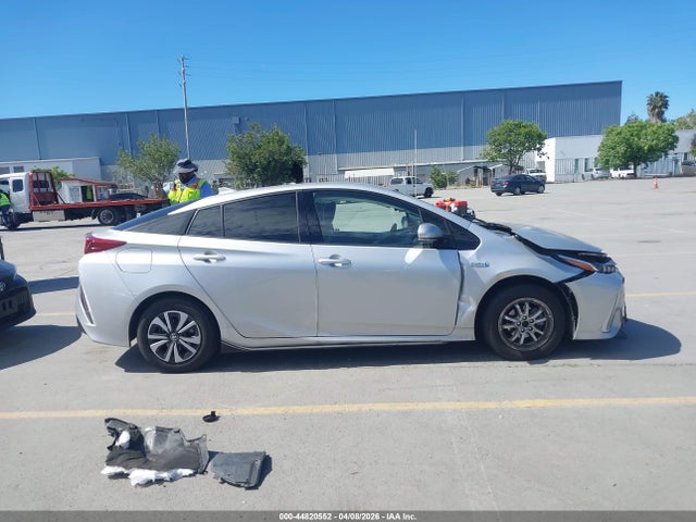 Toyota Prius Prime Premium 2018 JTDKARFPXJ3095486 Image 14