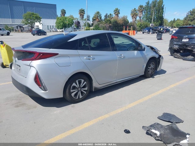 Toyota Prius Prime Premium 2018 JTDKARFPXJ3095486 Image 4