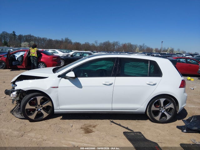 Продаж на аукціоні авто 2015 Volkswagen Golf Gti 2.0t Se 4-door, vin: 3VW4T7AU2FM015654, номер лоту: 44820560