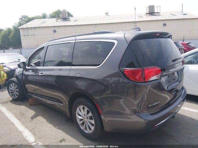 2C4RC1BGXHR516964 Chrysler Pacifica Touring-l