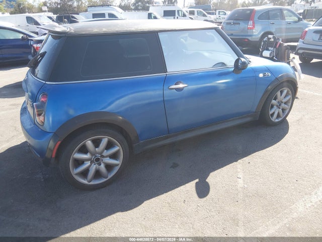 Продаж на аукціоні авто 2005 Mini Cooper S, vin: WMWRE33425TD98617, номер лоту: 44820572