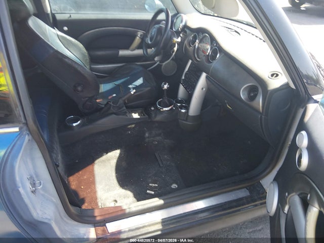 Продаж на аукціоні авто 2005 Mini Cooper S, vin: WMWRE33425TD98617, номер лоту: 44820572
