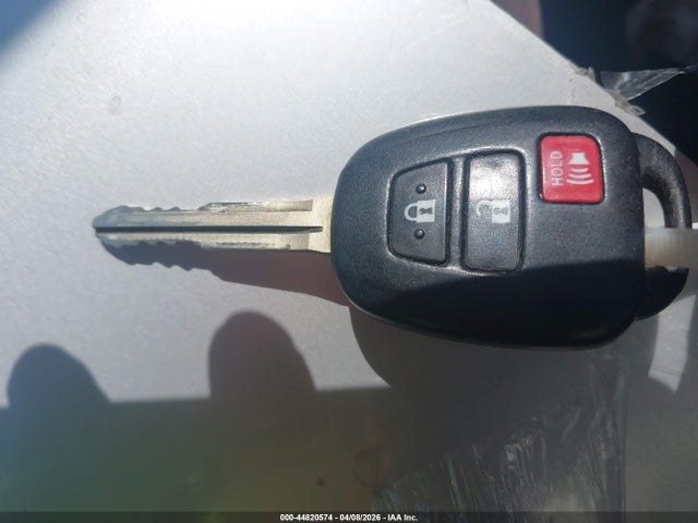 2012 TOYOTA PRIUS C JTDKDTB33C1514283 Photo 10