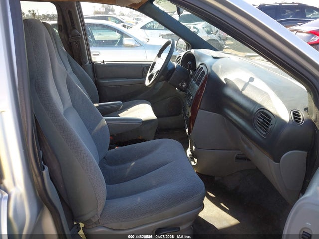 2004 Chrysler Town & Country მანქანა იყიდება აუქციონზე, vin: 1C4GP45R84B585512, აუქციონის ნომერი: 44820586