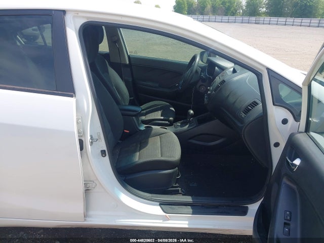 Продажа на аукционе авто 2016 Kia Forte Lx, vin: KNAFX4A65G5469563, номер лота: 44820602