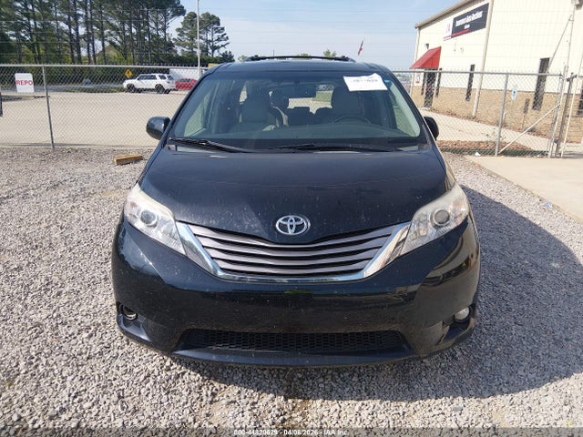 5TDYK3DC8FS671389 Toyota Sienna Xle Premium 8 Passenger