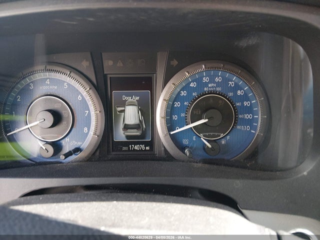5TDYK3DC8FS671389 Toyota Sienna Xle Premium 8 Passenger