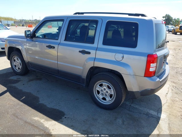 2016 JEEP PATRIOT 1C4NJPBB9GD698346 Photo 2