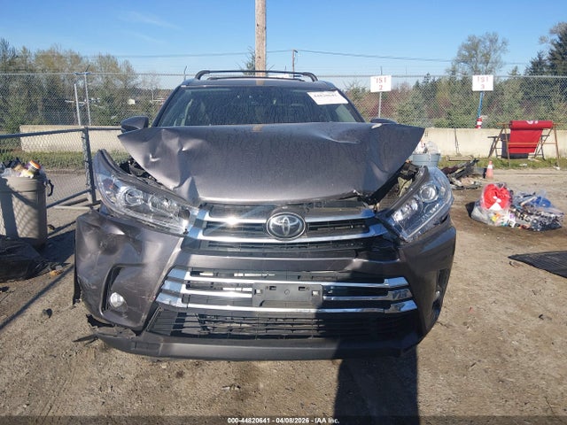 Toyota Highlander Limited 2017 5TDDZRFH4HS416084 Image 11