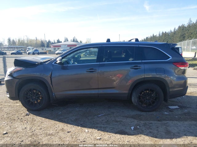 Toyota Highlander Limited 2017 5TDDZRFH4HS416084 Image 13