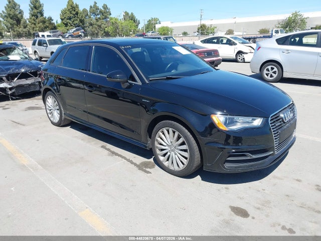2016 AUDI A3 E-TRON WAUUPBFF8GA063465