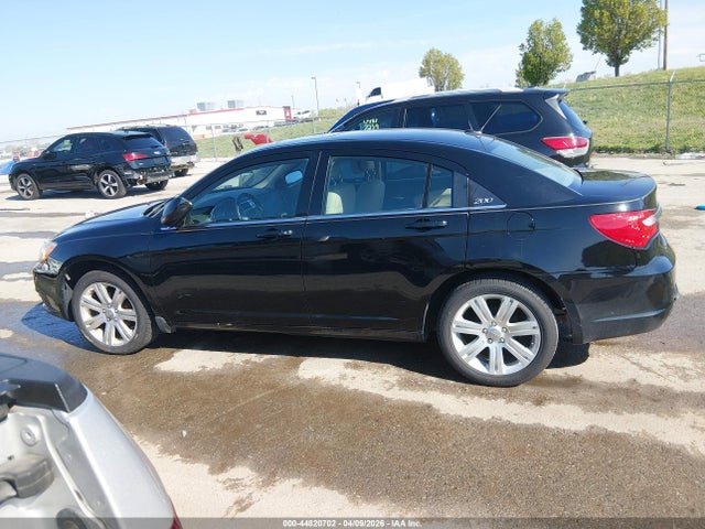 Aukcja sprzedaży 2013 Chrysler 200 Touring, vin: 1C3CCBBB5DN577344, numer aukcji: 44820702
