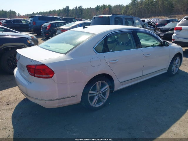 Aukcja sprzedaży 2014 Volkswagen Passat 1.8t Sel Premium, vin: 1VWCT7A37EC056610, numer aukcji: 44820708