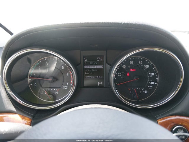 44820717 :رقم المزاد ، 1J4RR6GT6BC647739 vin ، 2011 Jeep Grand Cherokee Overland مزاد بيع