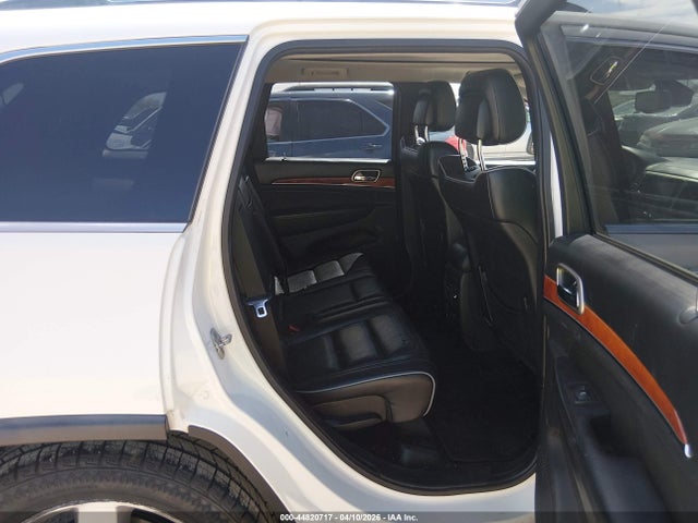 44820717 :رقم المزاد ، 1J4RR6GT6BC647739 vin ، 2011 Jeep Grand Cherokee Overland مزاد بيع