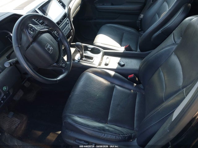2017 Honda Ridgeline Rtl-e მანქანა იყიდება აუქციონზე, vin: 5FPYK3F7XHB031926, აუქციონის ნომერი: 44820728