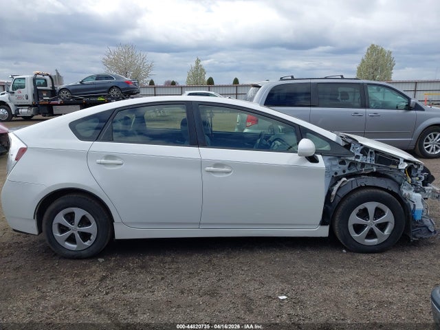 Toyota Prius Two 2014 JTDKN3DU7E0361872 Image 14