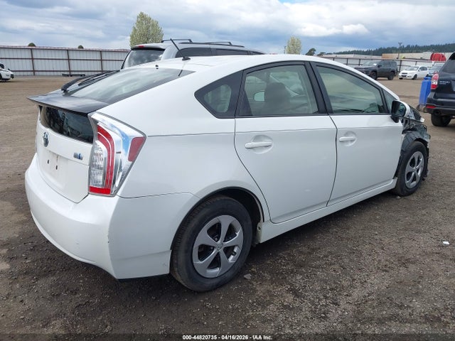 Toyota Prius Two 2014 JTDKN3DU7E0361872 Image 4