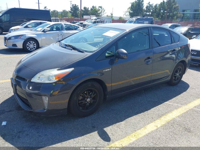 Toyota Prius Four 2014 JTDKN3DU6E0388593 Image 2