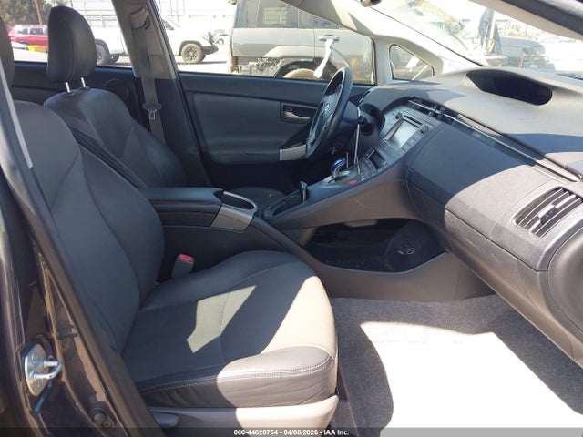 Toyota Prius Four 2014 JTDKN3DU6E0388593 Image 5