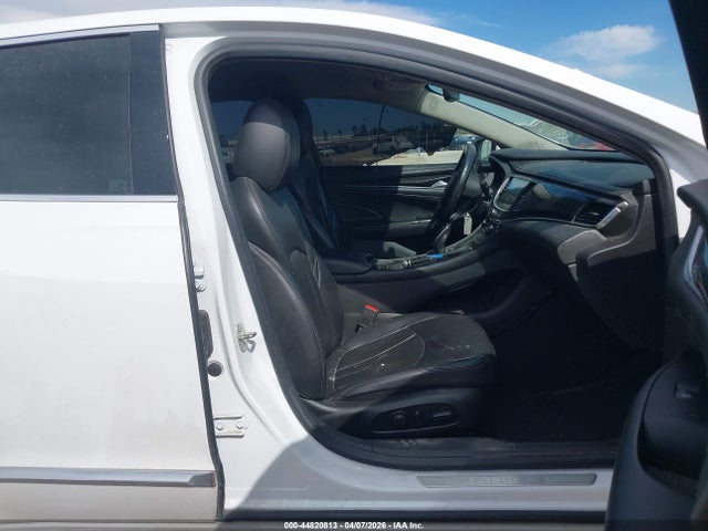 Продаж на аукціоні авто 2018 Buick Lacrosse Essence, vin: 1G4ZP5SZ4JU135807, номер лоту: 44820813