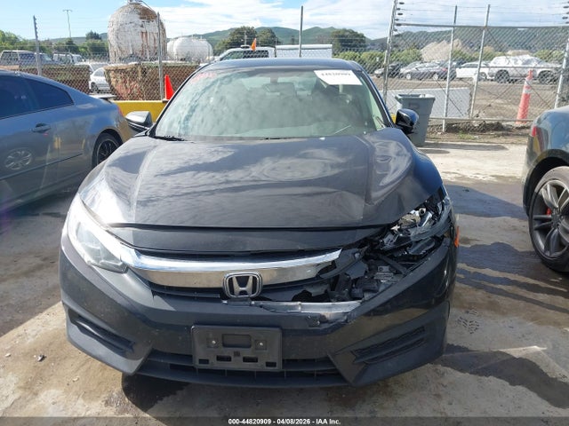 Honda Civic Lx 2018 2HGFC2F59JH580766 Image 12