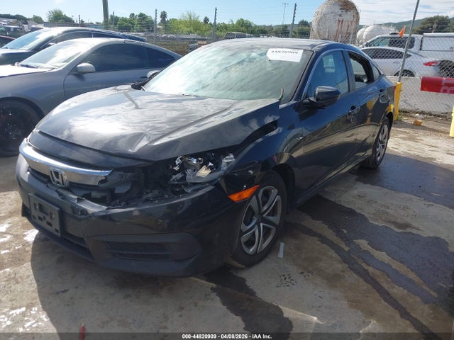 Honda Civic Lx 2018 2HGFC2F59JH580766 Image 2