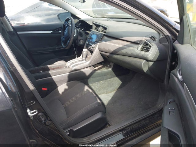 Honda Civic Lx 2018 2HGFC2F59JH580766 Image 5