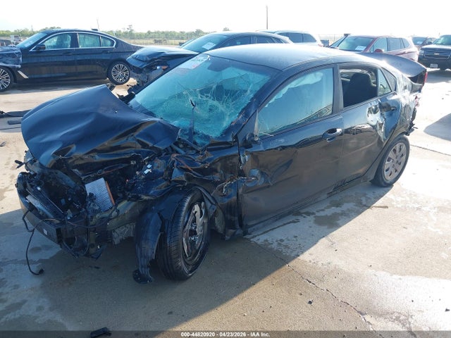 KIA RIO LX 2018 3KPA24AB7JE049324 Image 2