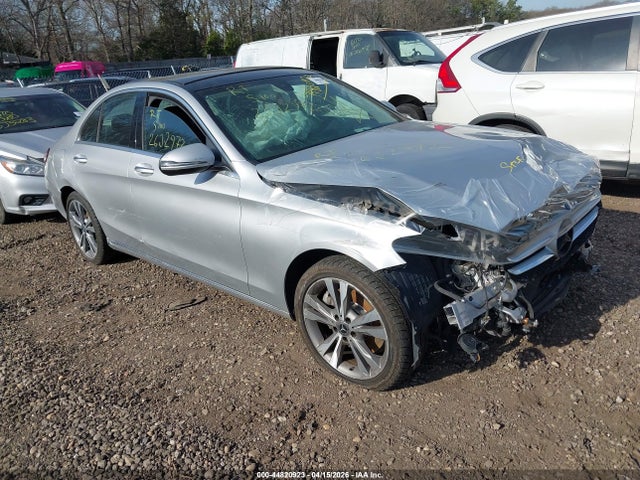 44820923 :رقم المزاد ، 55SWF4KB4JU259882 vin ، 2018 Mercedes-benz C 300 4matic مزاد بيع