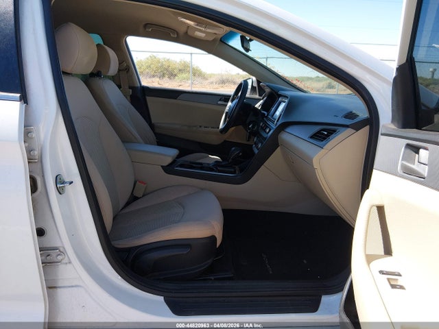 5NPE24AF1JH606583 Hyundai SONATA SE