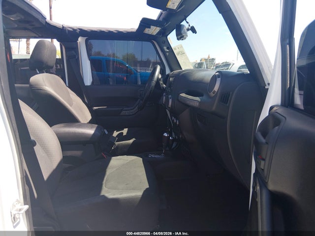 1C4HJWDG2GL162344 Jeep Wrangler Unlimited Sport