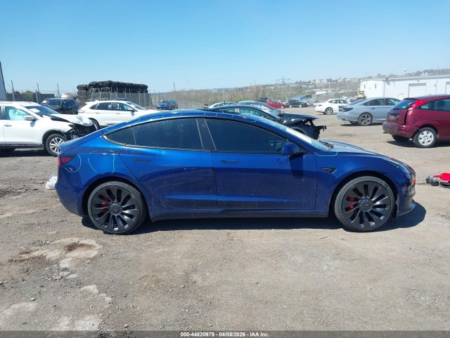 44820979 :رقم المزاد ، 5YJ3E1EC4NF320597 vin ، 2022 Tesla Model 3 Performance Dual Motor All-wheel Drive مزاد بيع