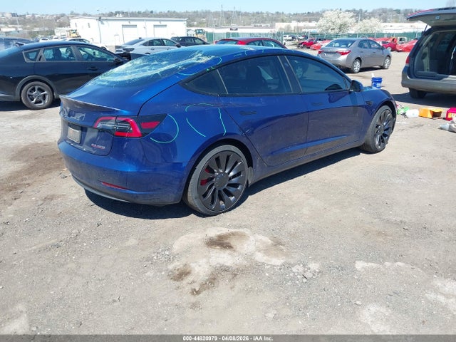2022 Tesla Model 3 Performance Dual Motor All-wheel Drive მანქანა იყიდება აუქციონზე, vin: 5YJ3E1EC4NF320597, აუქციონის ნომერი: 44820979