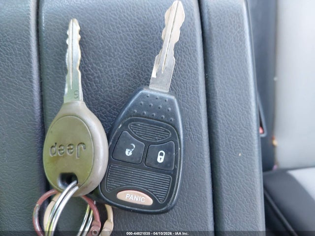 44821035 :رقم المزاد ، 1J8FF28W67D382804 vin ، 2007 Jeep Patriot Sport مزاد بيع
