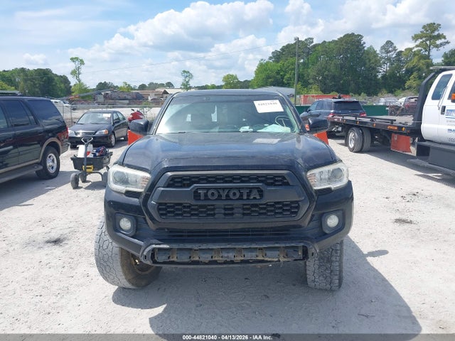 44821040 :رقم المزاد ، 5TFCZ5AN0GX018851 vin ، 2016 Toyota Tacoma Sr5 V6 مزاد بيع