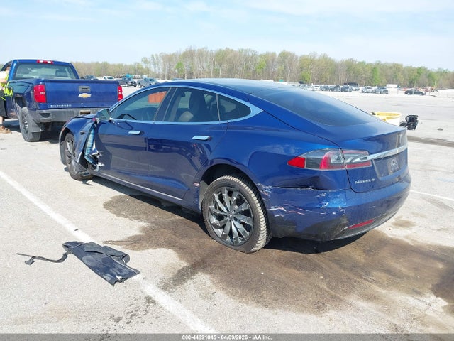 Продаж на аукціоні авто 2018 Tesla Model S 100d/75d/p100d, vin: 5YJSA1E23JF244699, номер лоту: 44821045