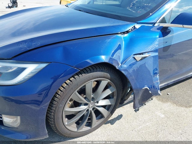 Продаж на аукціоні авто 2018 Tesla Model S 100d/75d/p100d, vin: 5YJSA1E23JF244699, номер лоту: 44821045