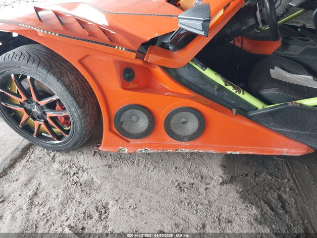 57XAARHB1N8152915 Polaris Slingshot R