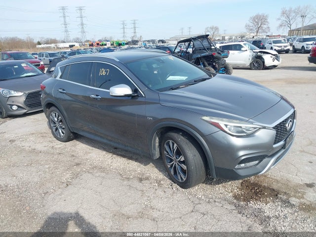 2017 INFINITI QX30 SJKCH5CR4HA025497