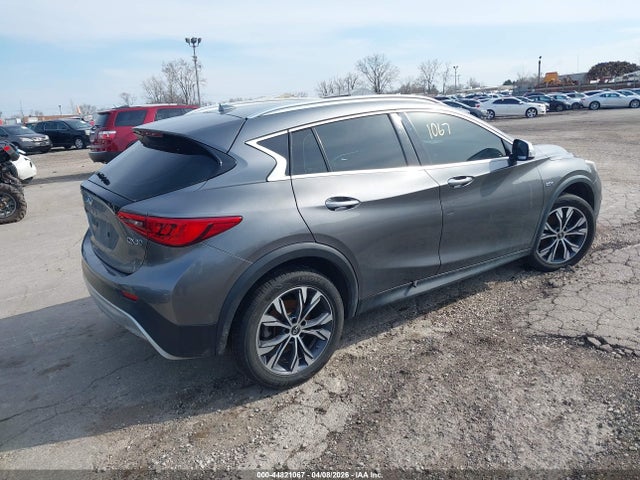 2017 INFINITI QX30 SJKCH5CR4HA025497 Photo 3
