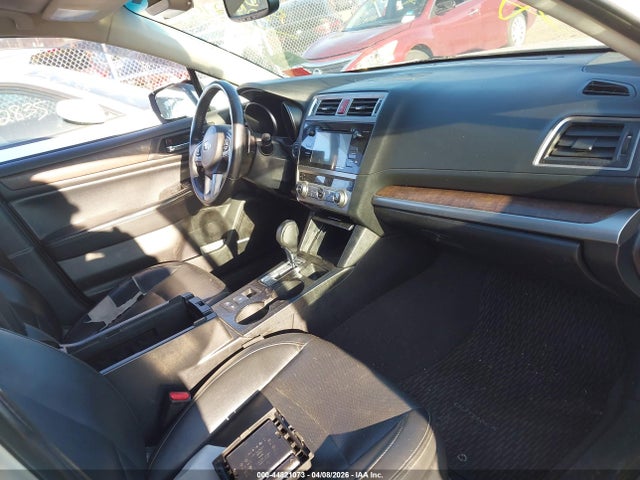 Продаж на аукціоні авто 2015 Subaru Outback 2.5i Limited, vin: 4S4BSANC0F3305447, номер лоту: 44821073