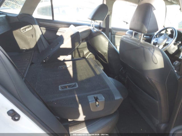 Продаж на аукціоні авто 2015 Subaru Outback 2.5i Limited, vin: 4S4BSANC0F3305447, номер лоту: 44821073
