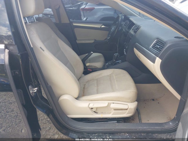 3VWD07AJ4FM348520 Volkswagen Jetta 1.8t Se