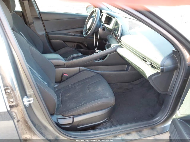 2025 Hyundai Elantra Sel Sport მანქანა იყიდება აუქციონზე, vin: KMHLM4DG0SU870905, აუქციონის ნომერი: 44821131