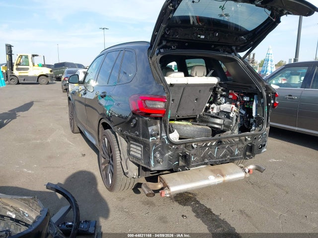 2022 BMW X5 5UXCR4C03N9L42923 Photo 2